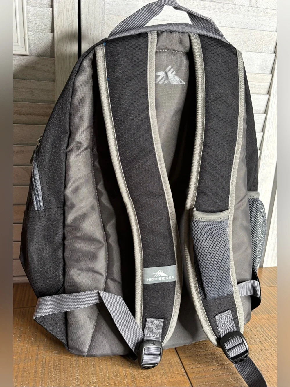 High Sierra Curve Backpack Black Gray Calabrio Tech Daypack NWT